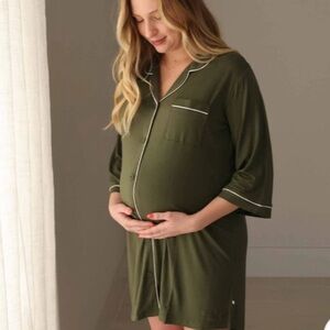 Caden Lane Women’s Hospital Gown Olive Button Front Short Sleeve Small